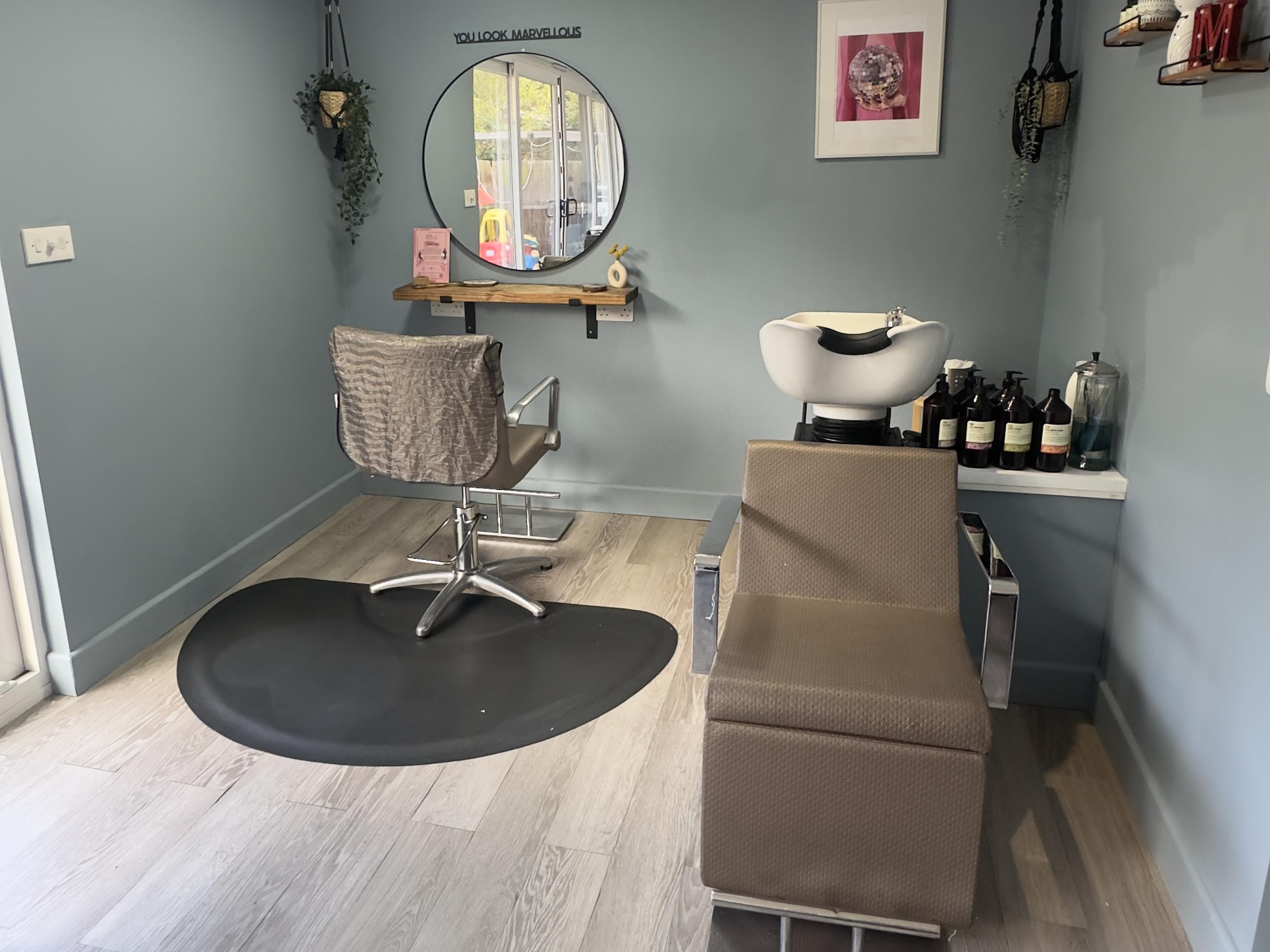 Lisa Meadows Hairdressing