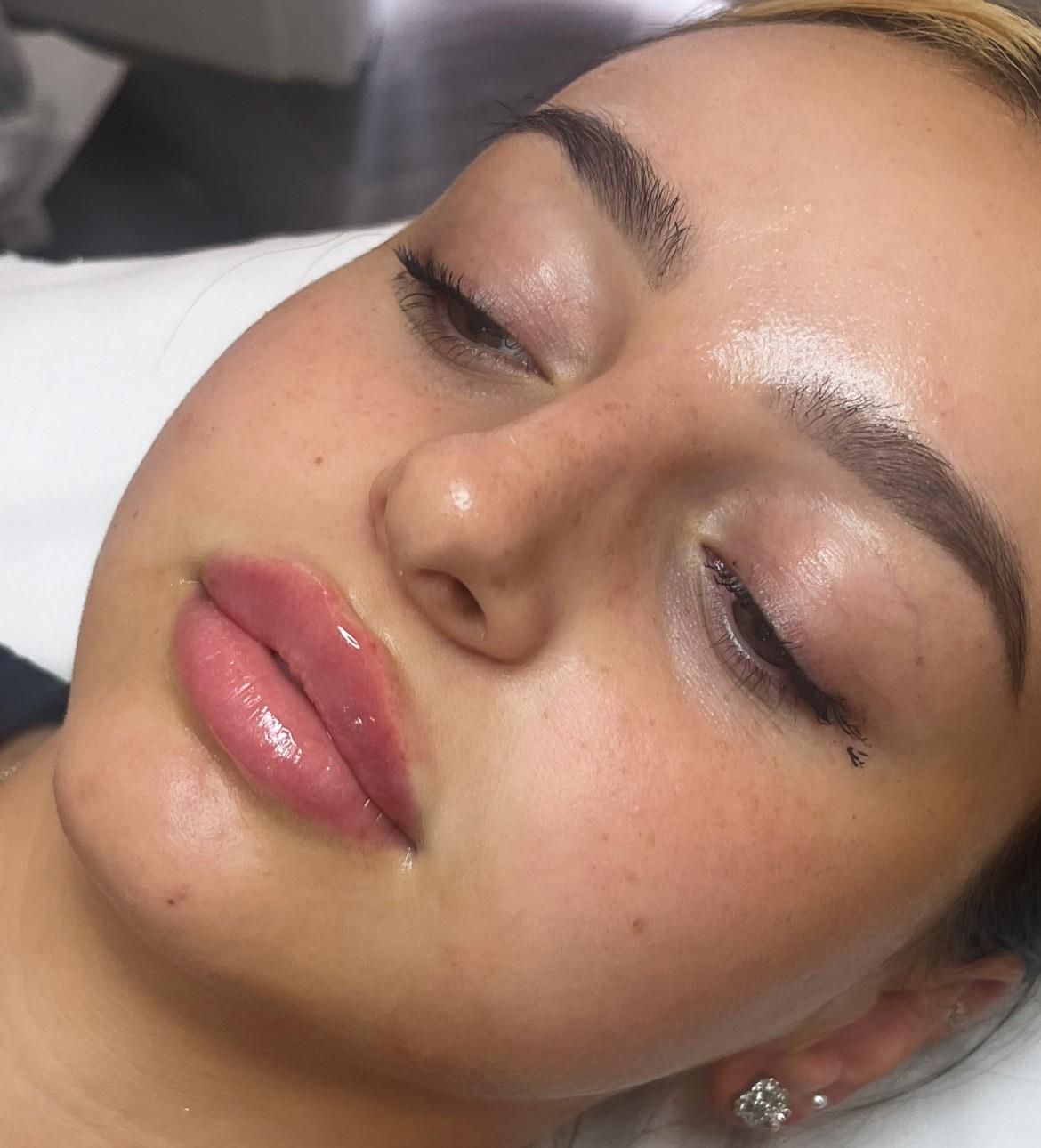 Rachel Samantha Aesthetics Beauty And Training