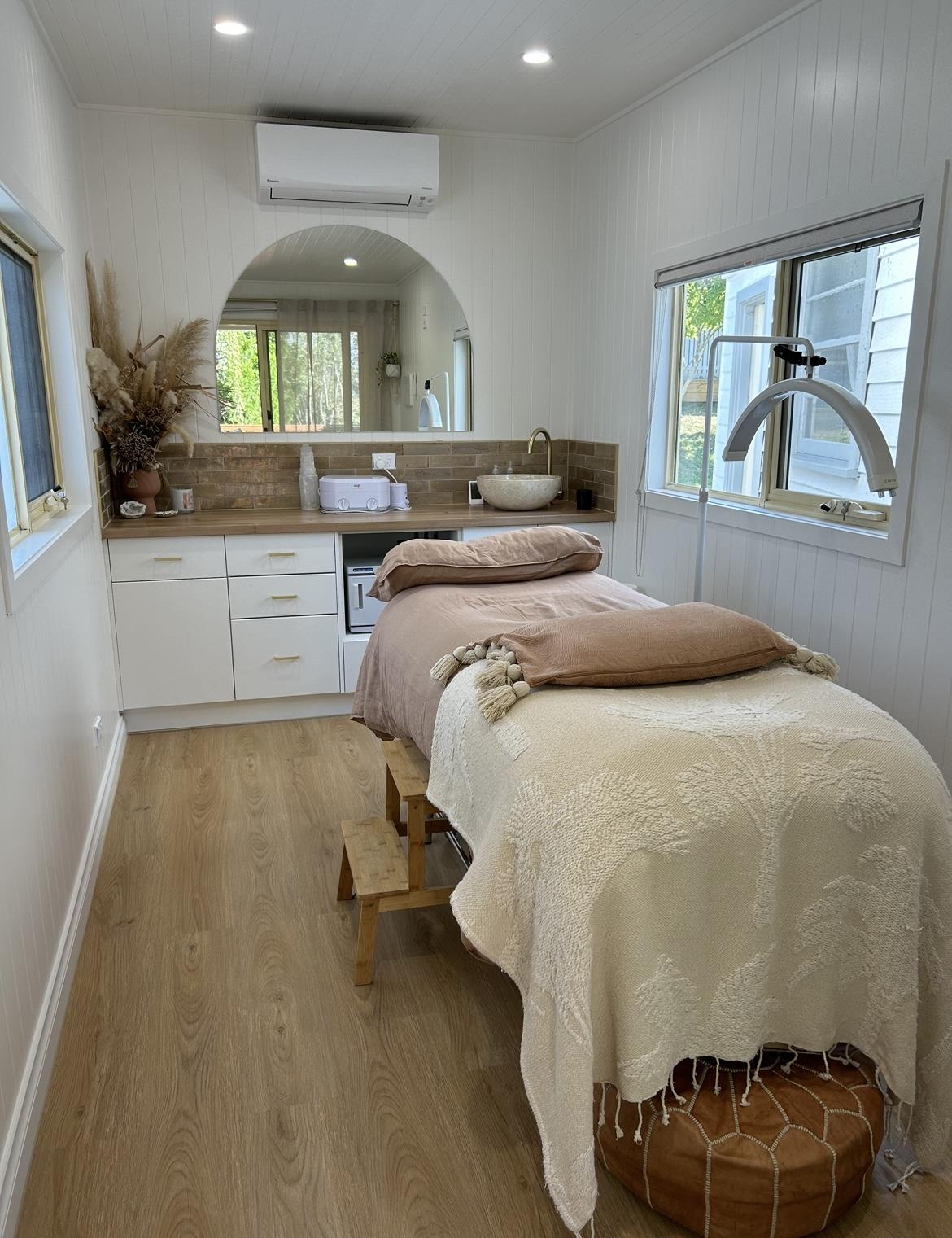 Her Kind. Beauty and wellness