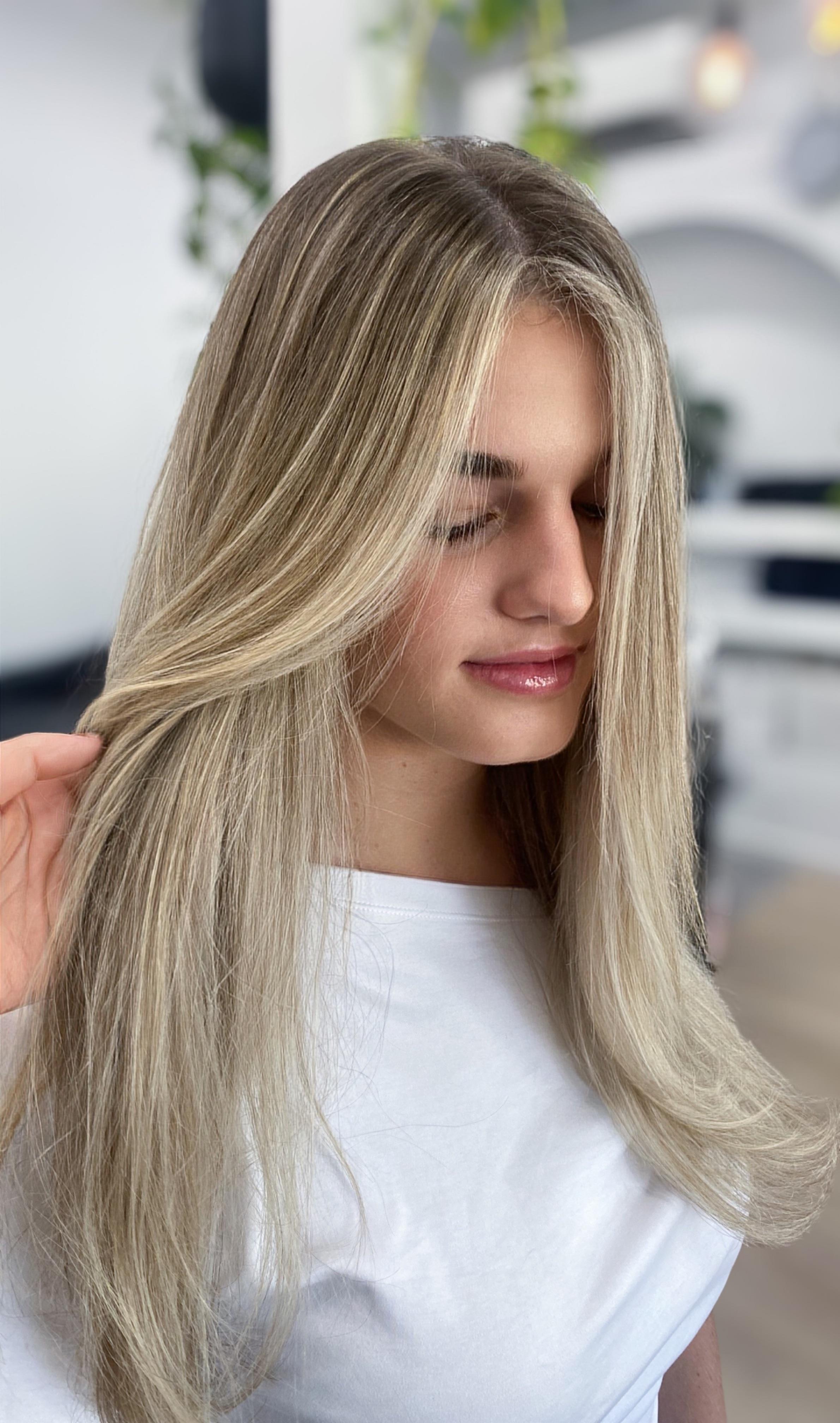 Victoria Rose Hair