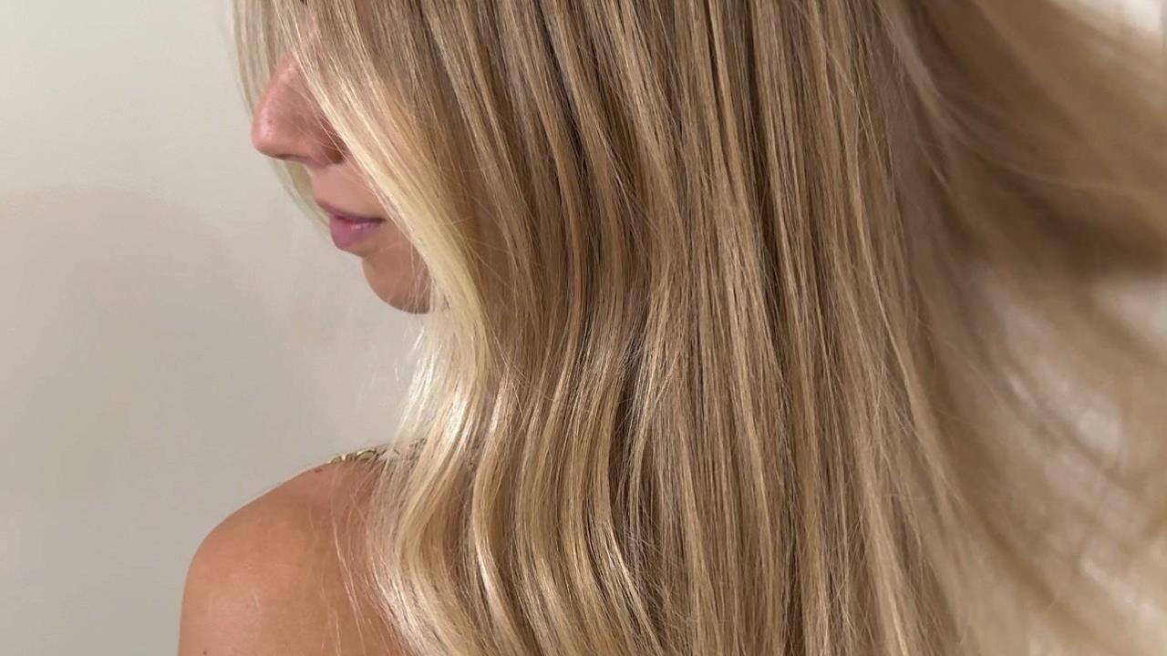 viva la blonde- by Chantelle Castle 