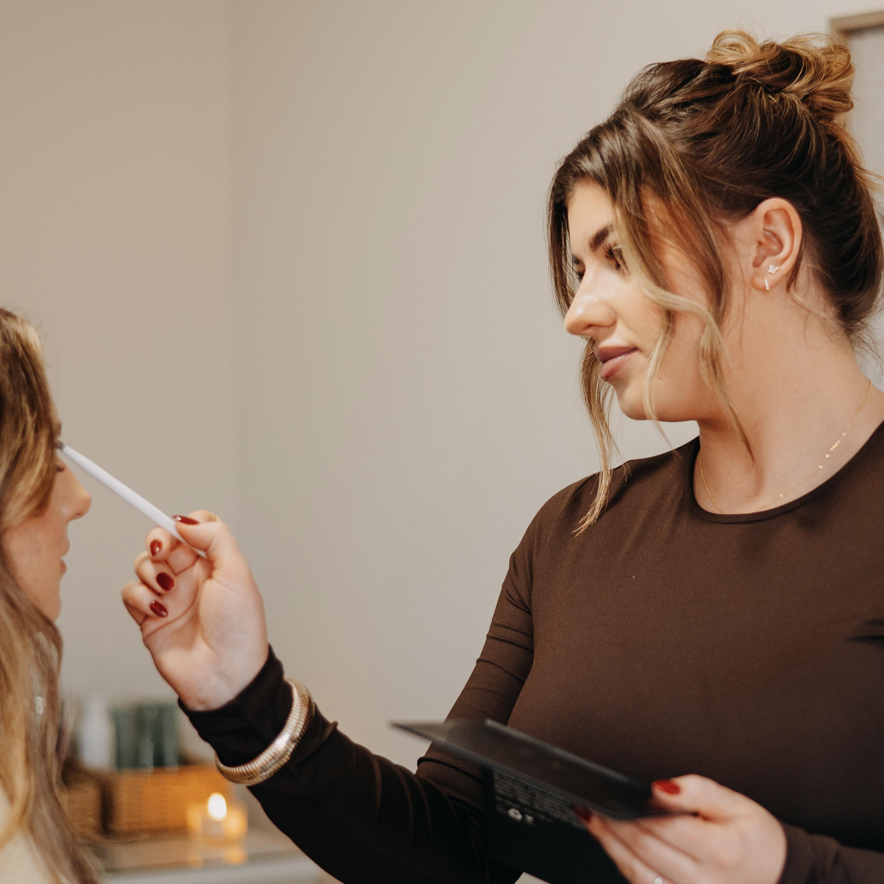 Molly Rose Brow Artist