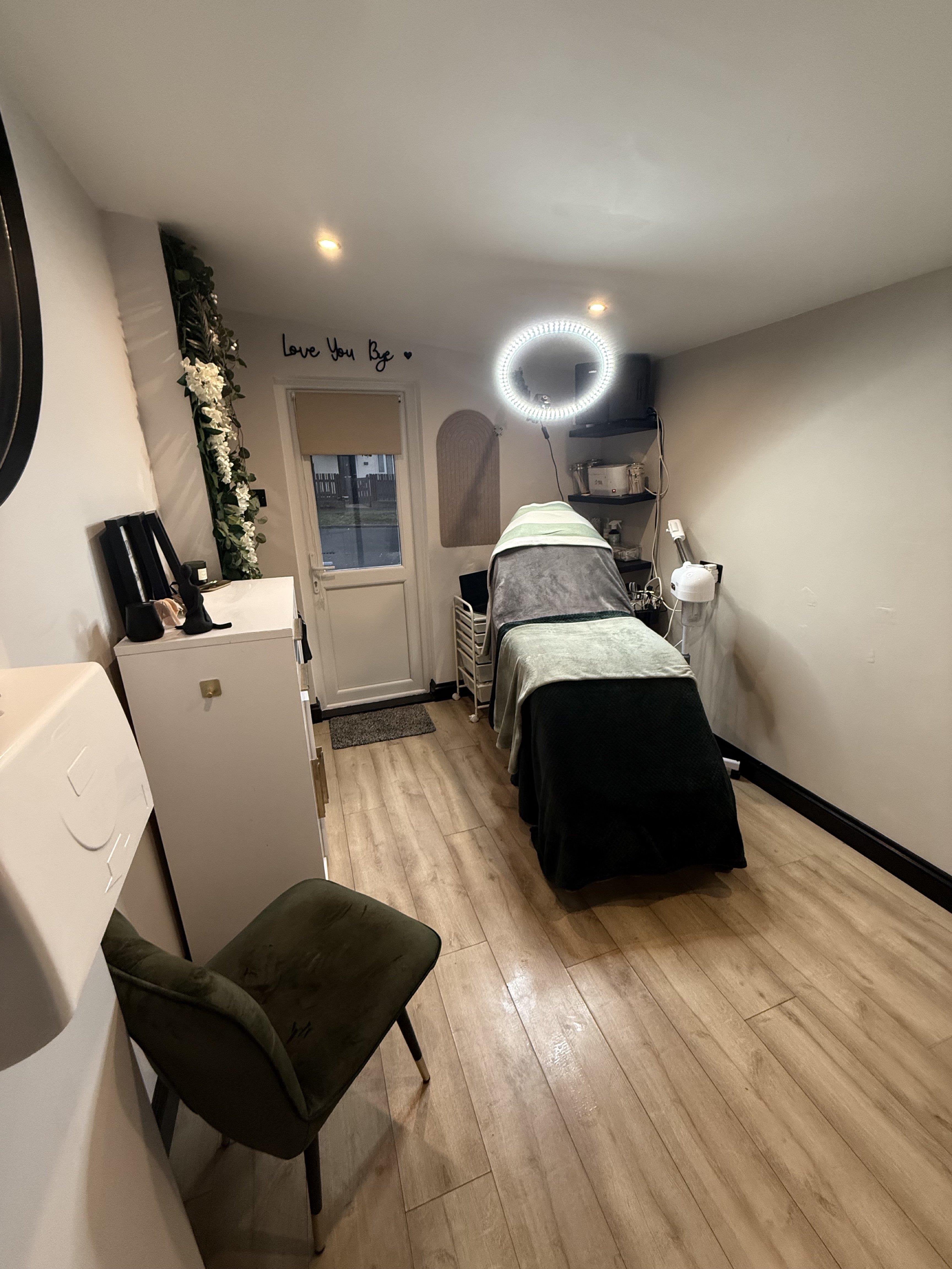 HP Glam & Glow aesthetics 