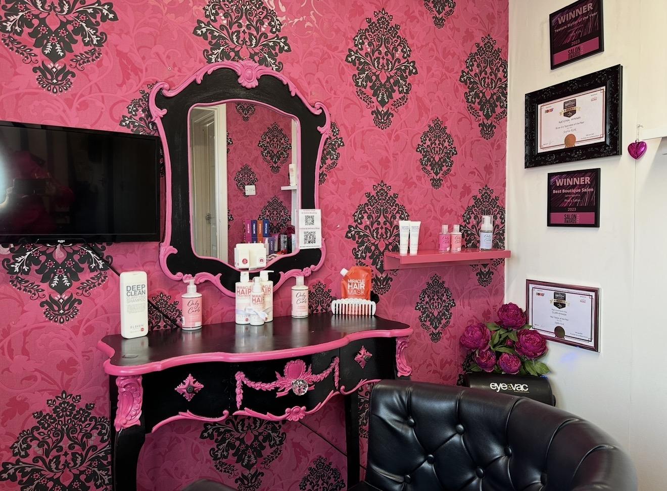 Phie’s Salon