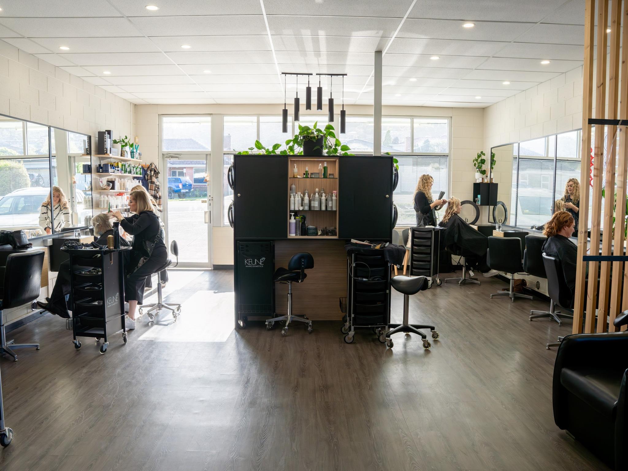 Zuster Hair Company