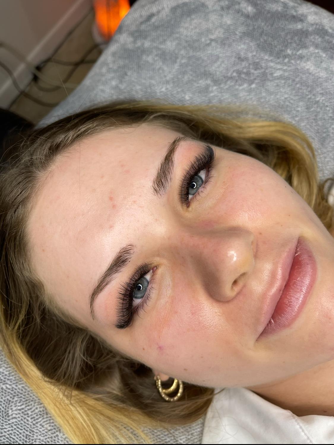 Lash'd out salon