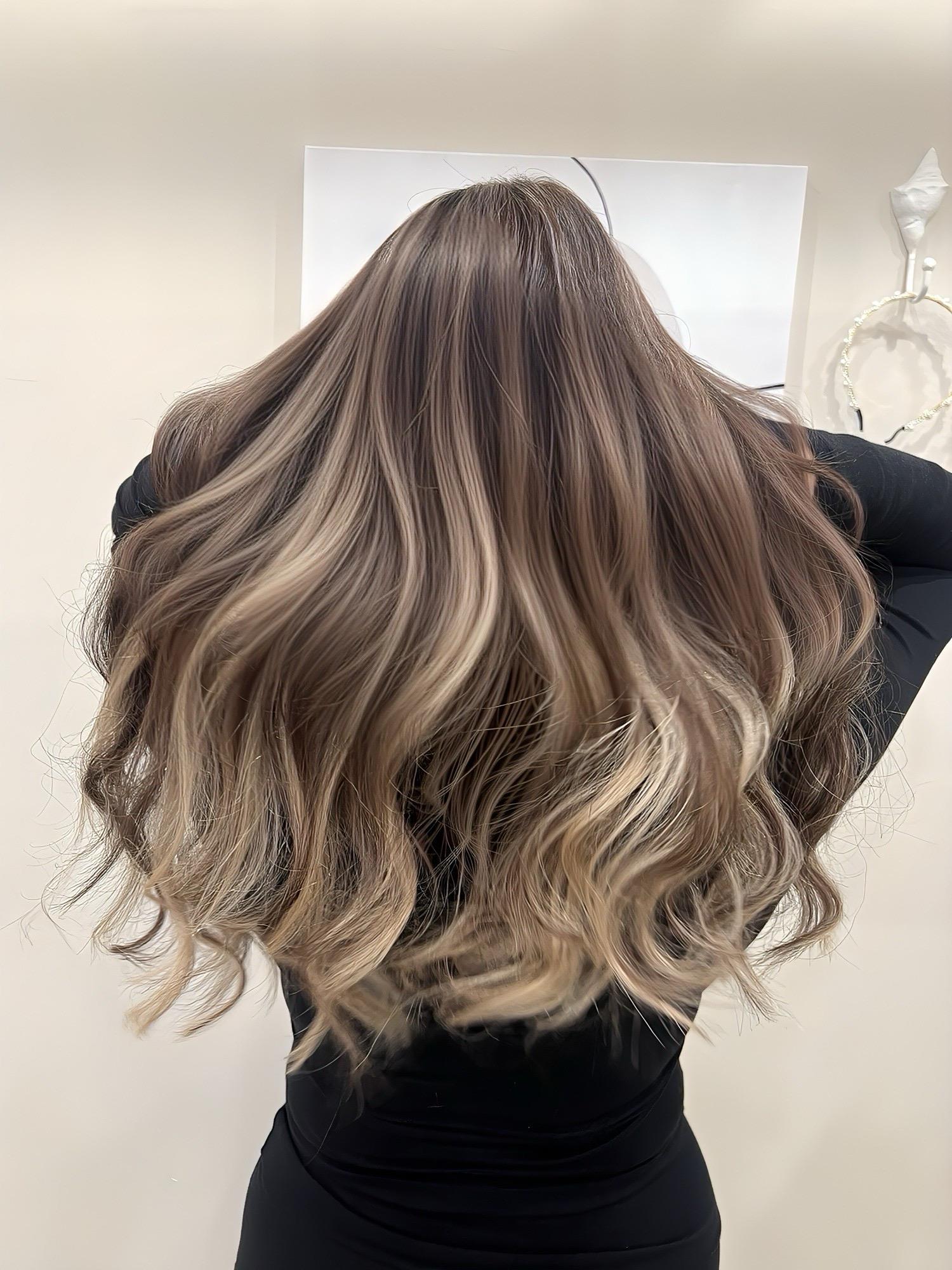 MH. Mirna Hair Extensions